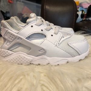 Toddler Nike hurricanes